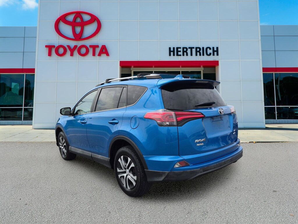 Used 2017 Toyota RAV4 LE Sport Utility