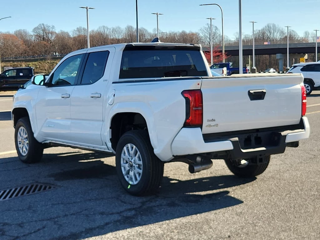 New 2025 Toyota Tacoma SR5 Truck Double Cab