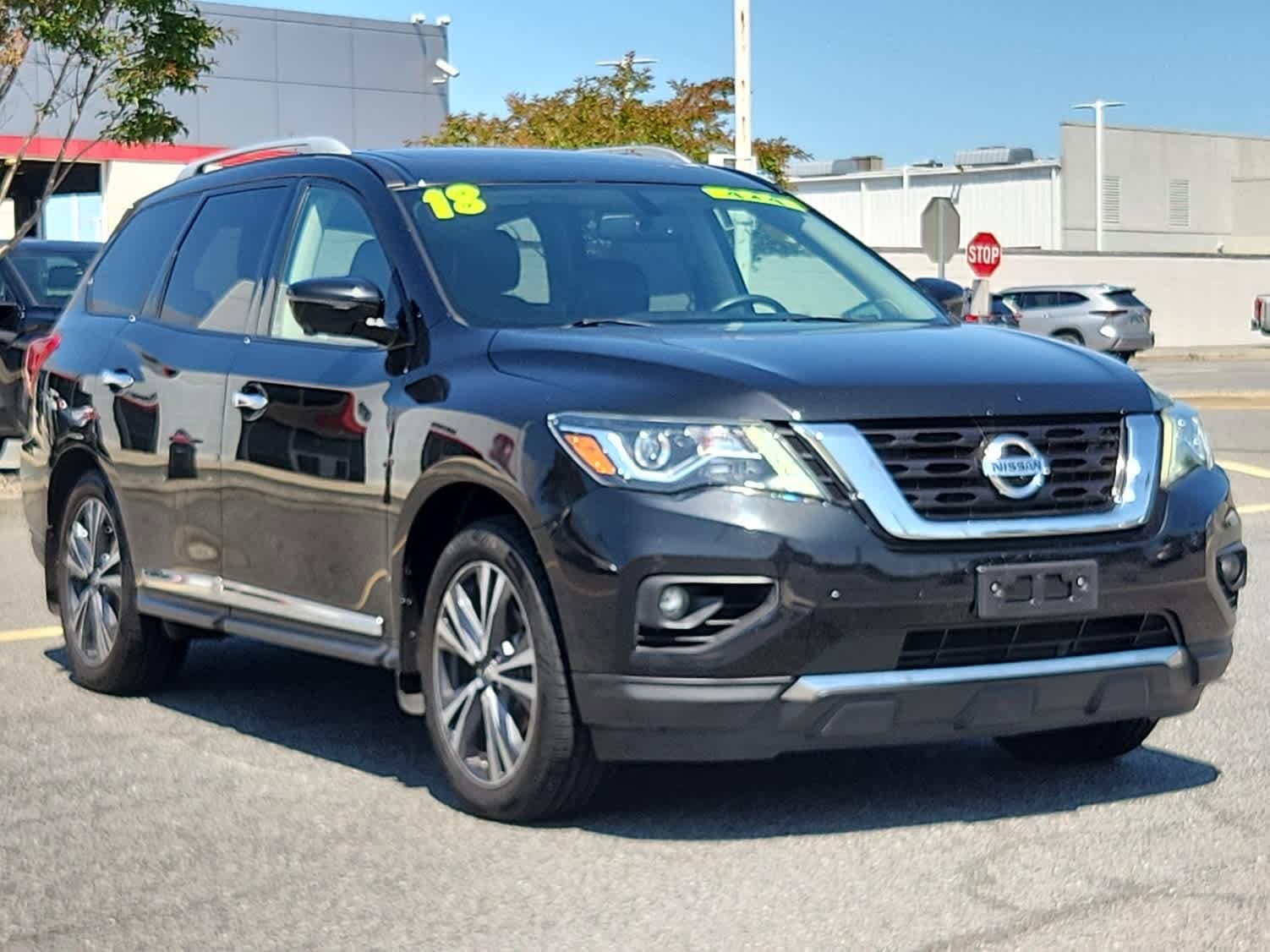 Used 2018 Nissan Pathfinder Platinum with VIN 5N1DR2MM9JC627467 for sale in Milford, DE