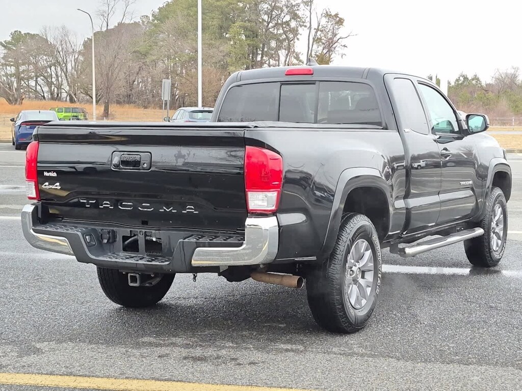 Used 2016 Toyota Tacoma SR5 4WD Access Cab I4 AT Truck