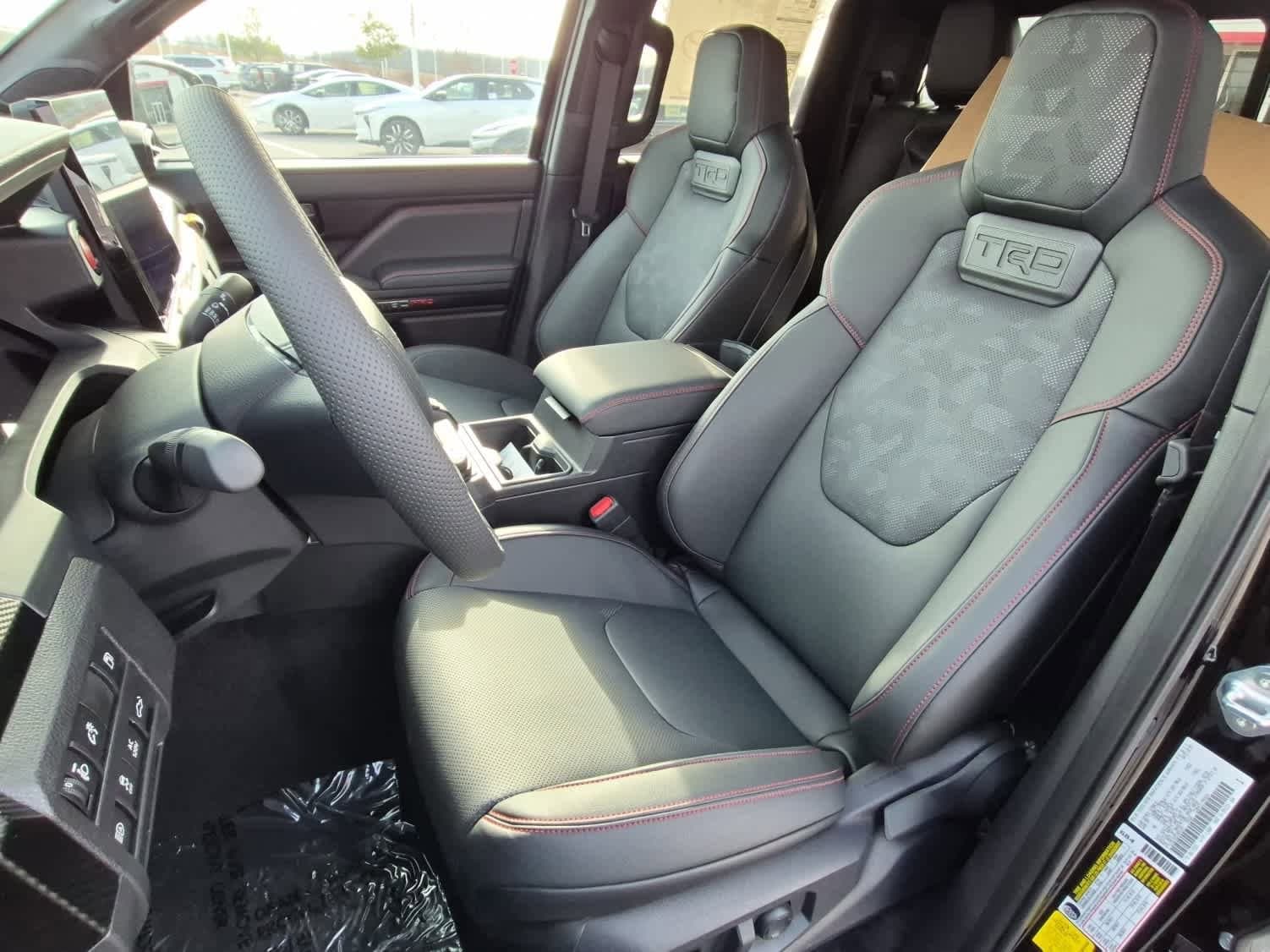 2025 Toyota Tacoma TRD Pro - Photo 9
