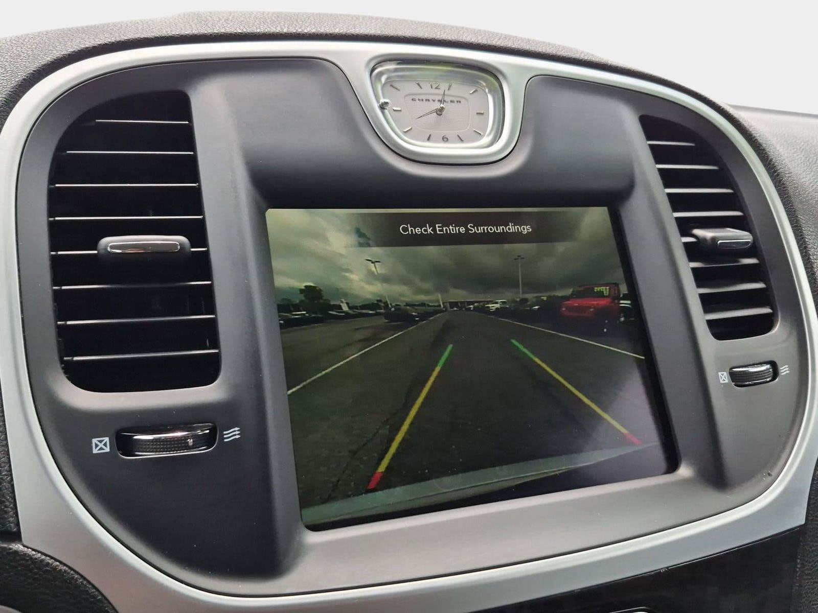 2023 Chrysler 300 Touring L - Photo 14