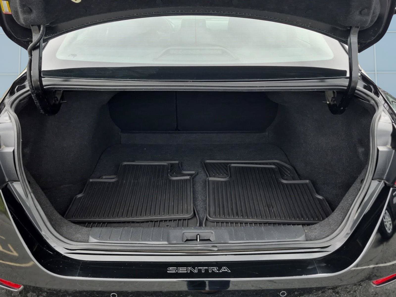2024 Nissan Sentra SV - Photo 17
