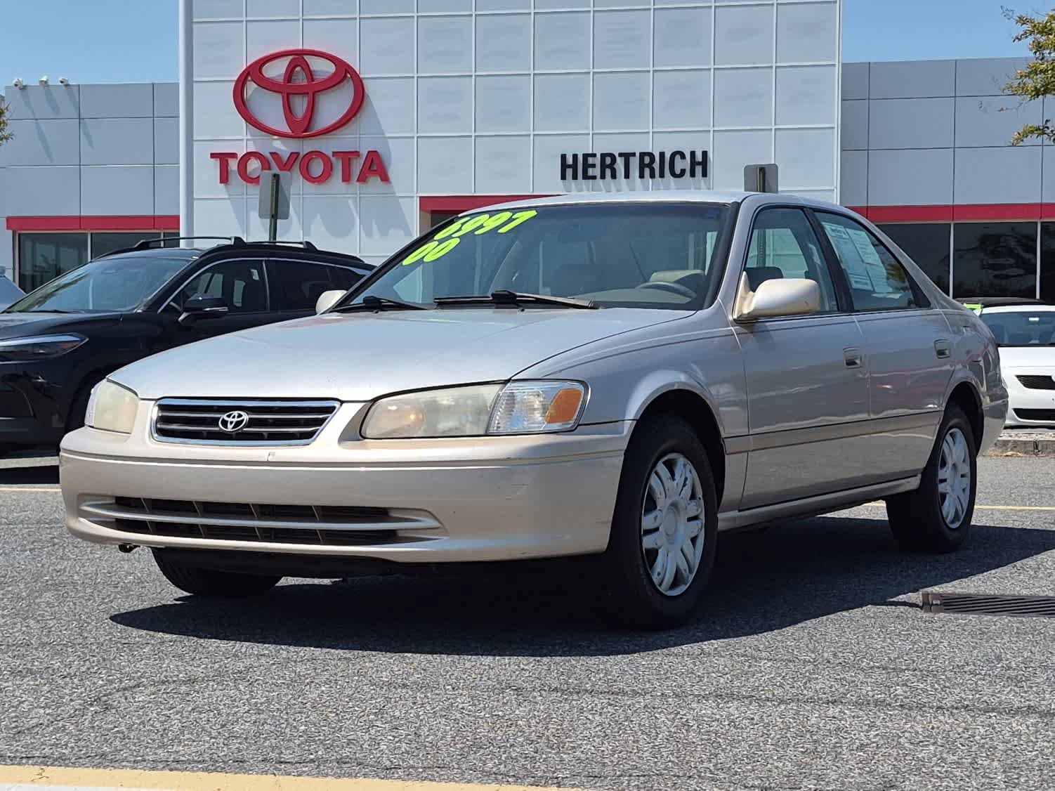 2000 Toyota Camry LE 4AT's photo