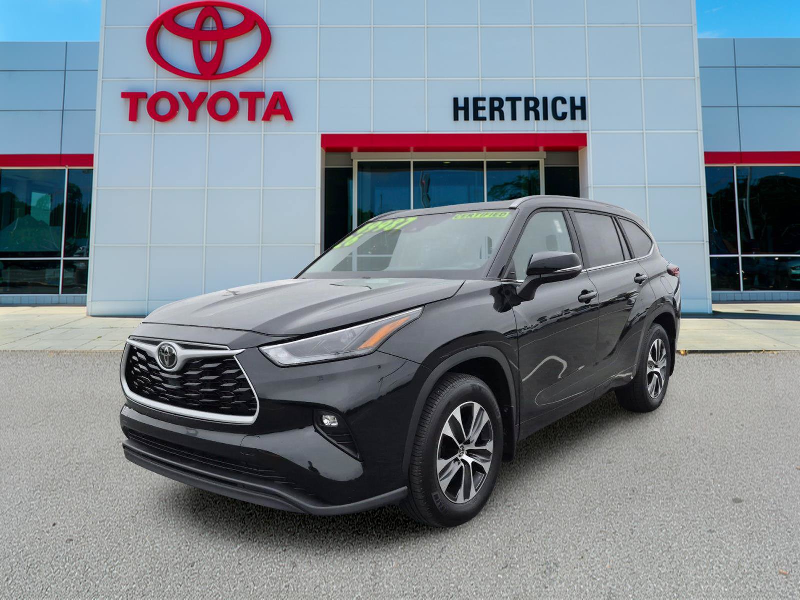 Certified 2026 Toyota Highlander XLE Sport Utility