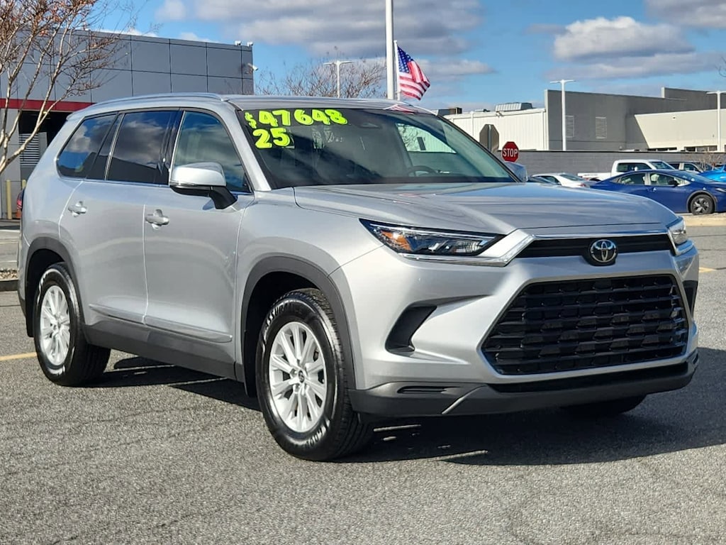 Used 2025 Toyota Grand Highlander XLE Sport Utility