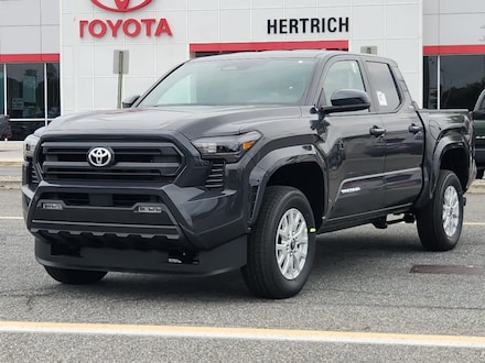 2025 Toyota Tacoma SR5 Double Cab 5 Bed AT (Natl) Truck