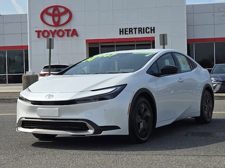 2024 Toyota Prius Prime SE Car
