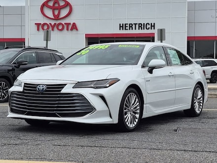 2020 Toyota Avalon Hybrid Limited Car