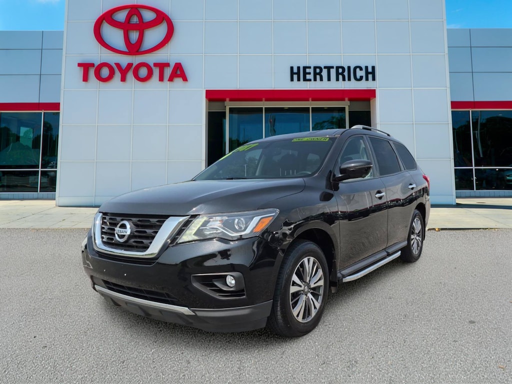 Used 2020 Nissan Pathfinder SL Sport Utility
