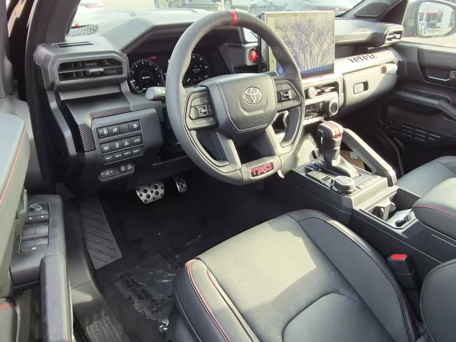 2025 Toyota Tacoma TRD Pro - Photo 8