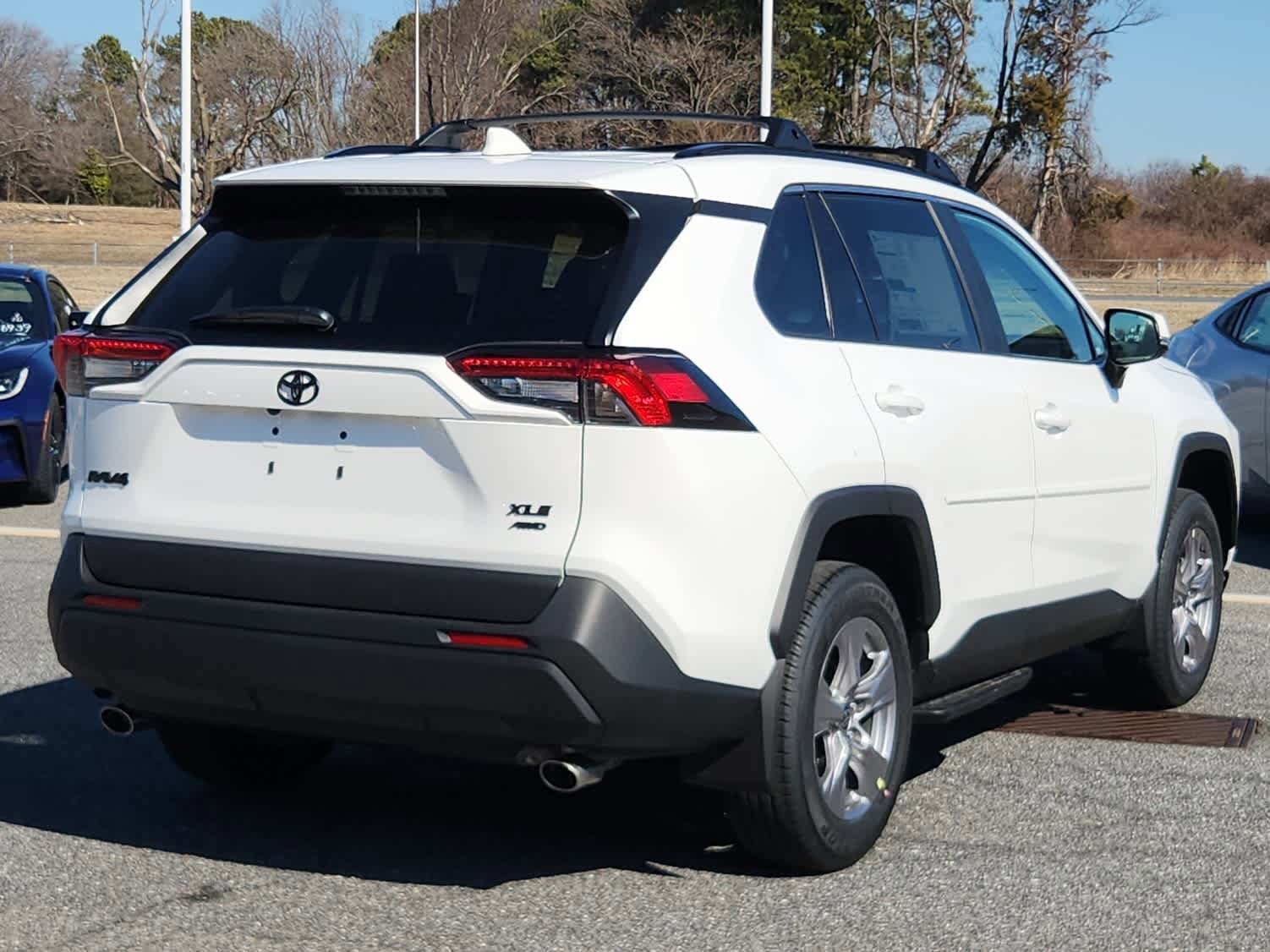 2025 Toyota RAV4 XLE Sport photo 3