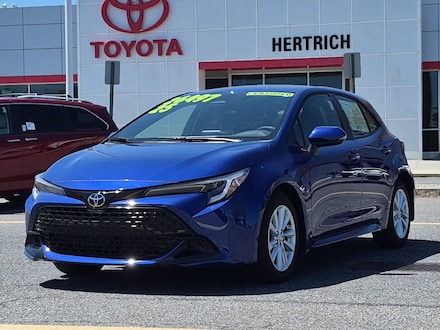 2025 Toyota Corolla Hatchback SE Car