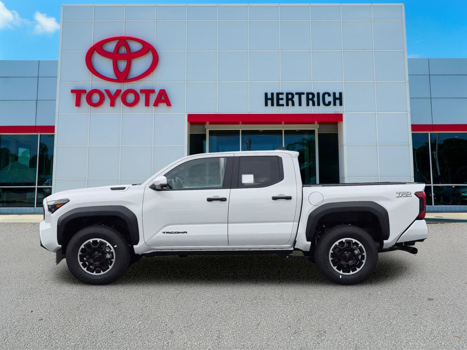 2026 Toyota Tacoma TRD Off Road - Photo 9