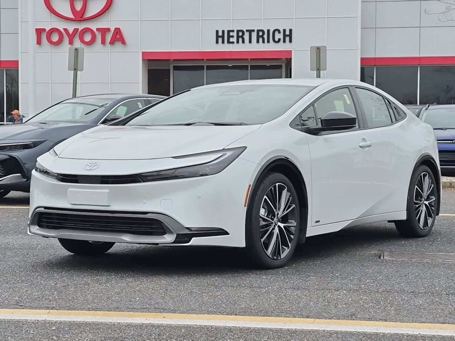 2026 Toyota Prius XLE's photo