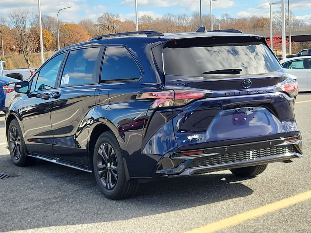 New 2025 Toyota Sienna XSE Van Passenger Van