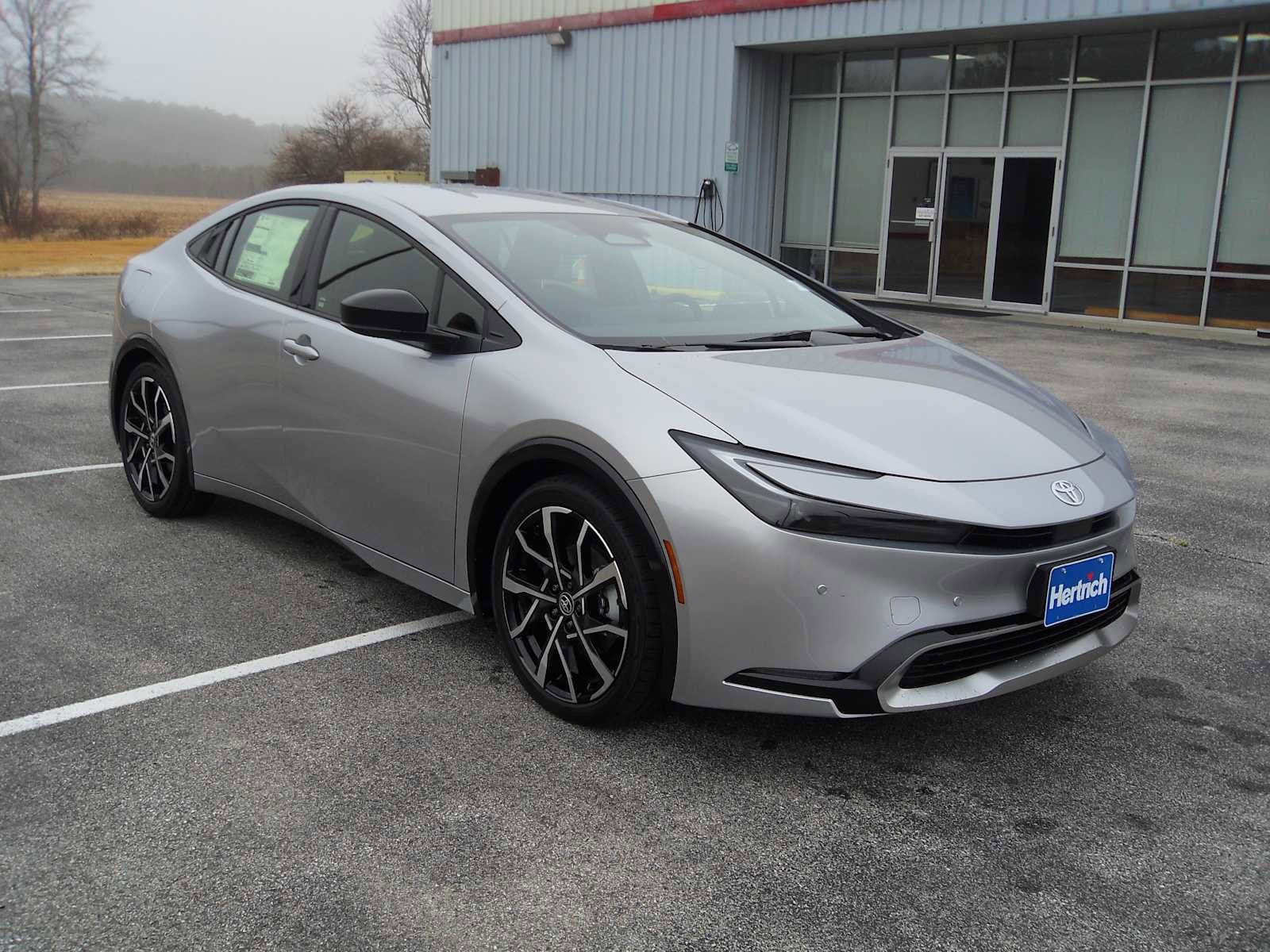 2026 Toyota Prius Plug-in Hybrid XSE - Photo 7