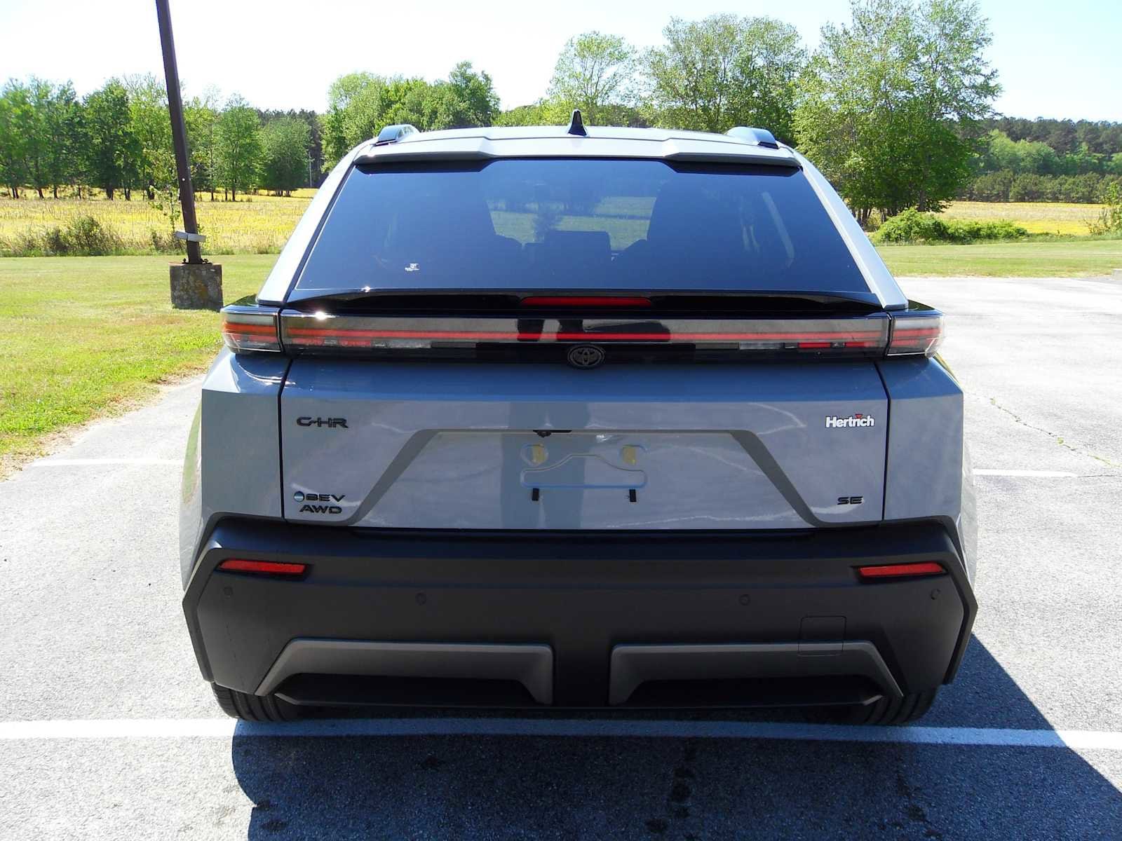 2026 Toyota C-HR SE - Photo 4