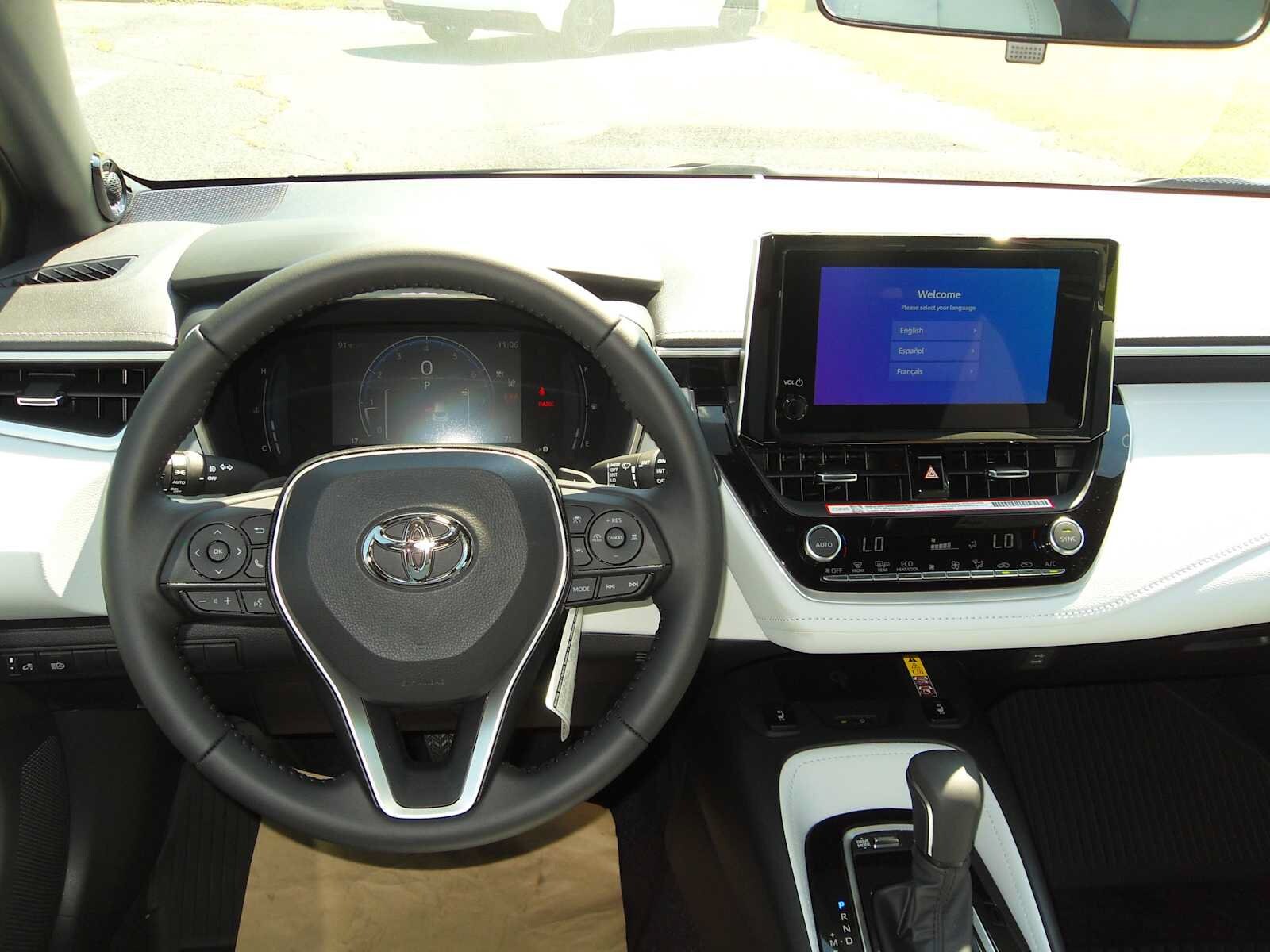 2026 Toyota Corolla Hatchback XSE - Photo 15