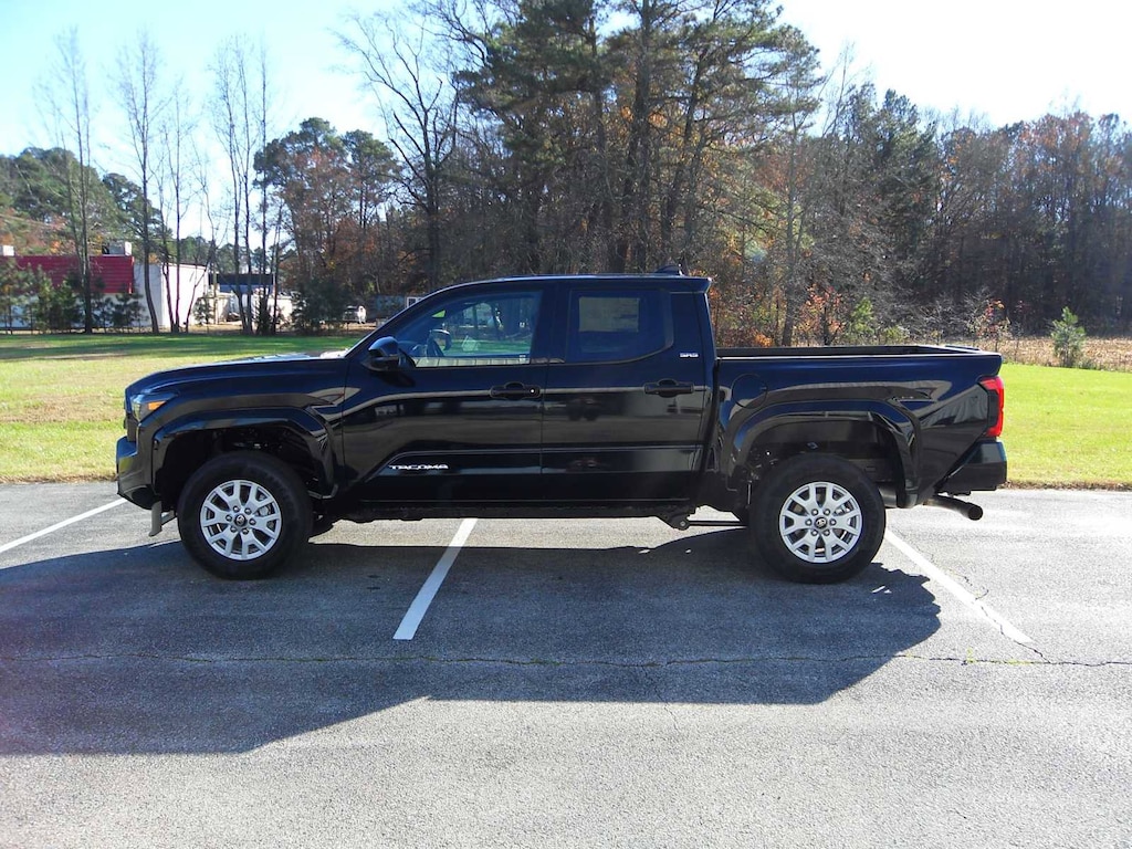 New 2025 Toyota Tacoma SR5 Truck Double Cab