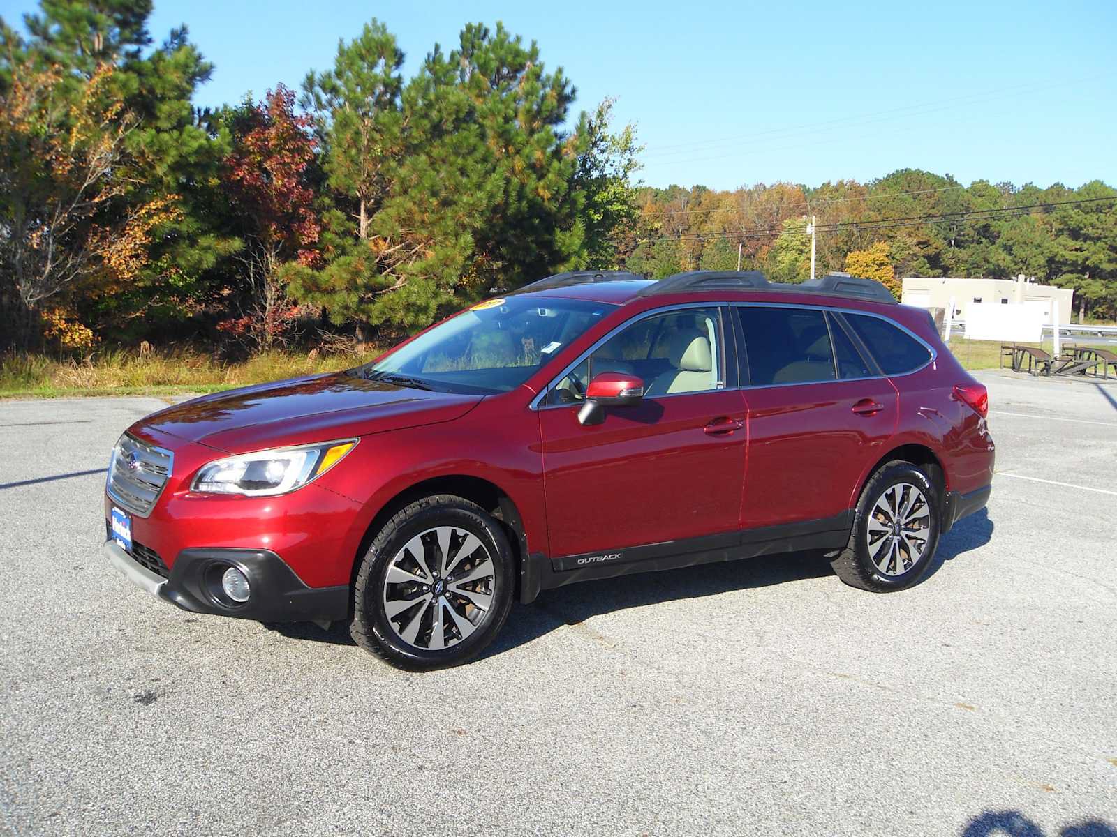 2017 Subaru Outback 3.6R Limited with SUV