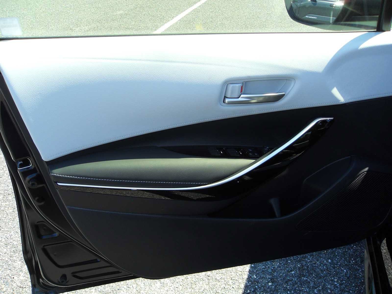 2026 Toyota Corolla Hatchback XSE - Photo 20
