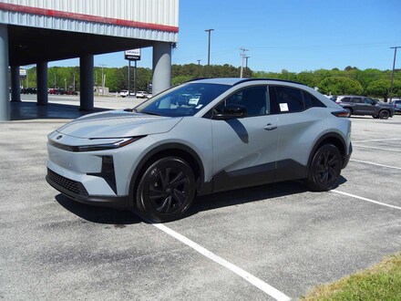 2026 Toyota C-HR SE SUV