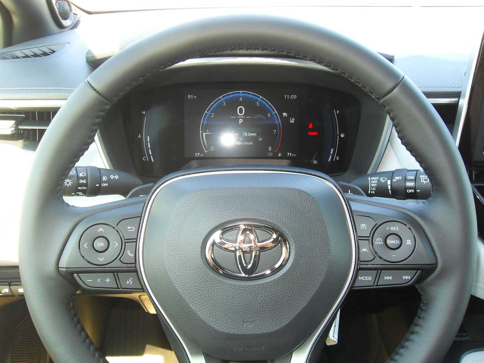 2026 Toyota Corolla Hatchback XSE - Photo 32