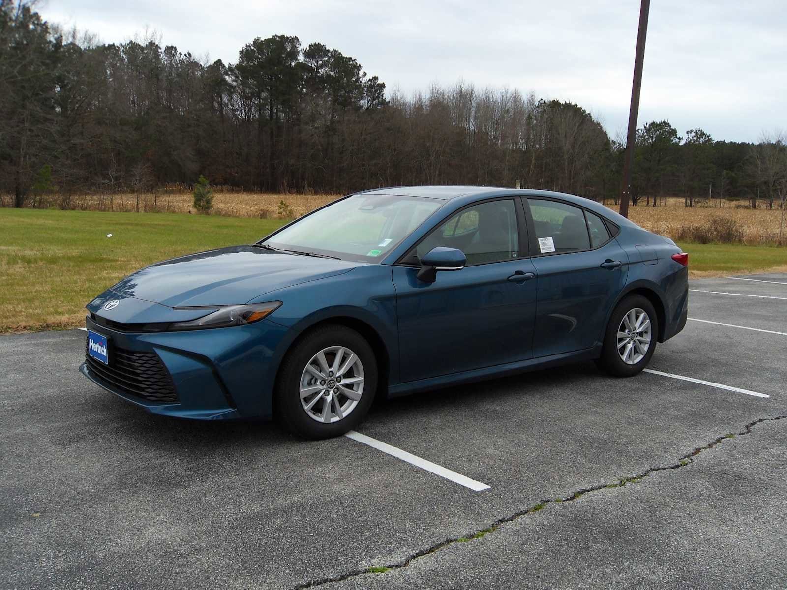 2026 Toyota Camry LE's photo