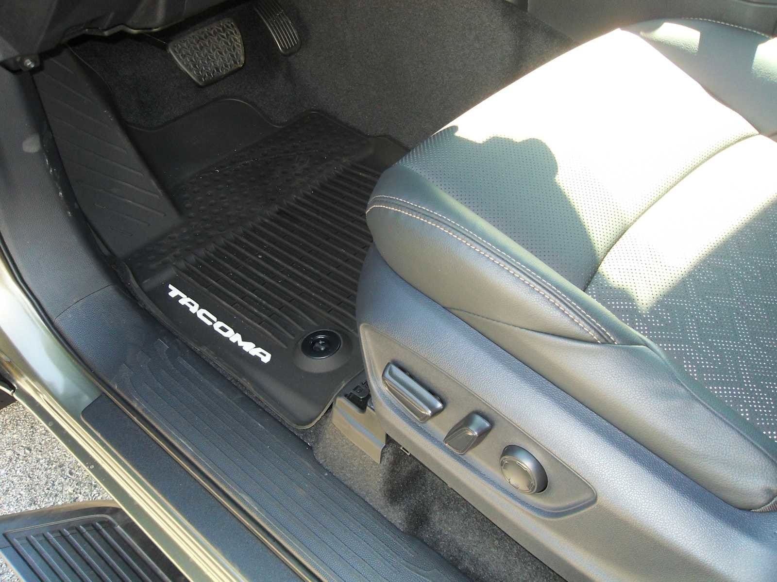 2026 Toyota Tacoma Limited - Photo 21