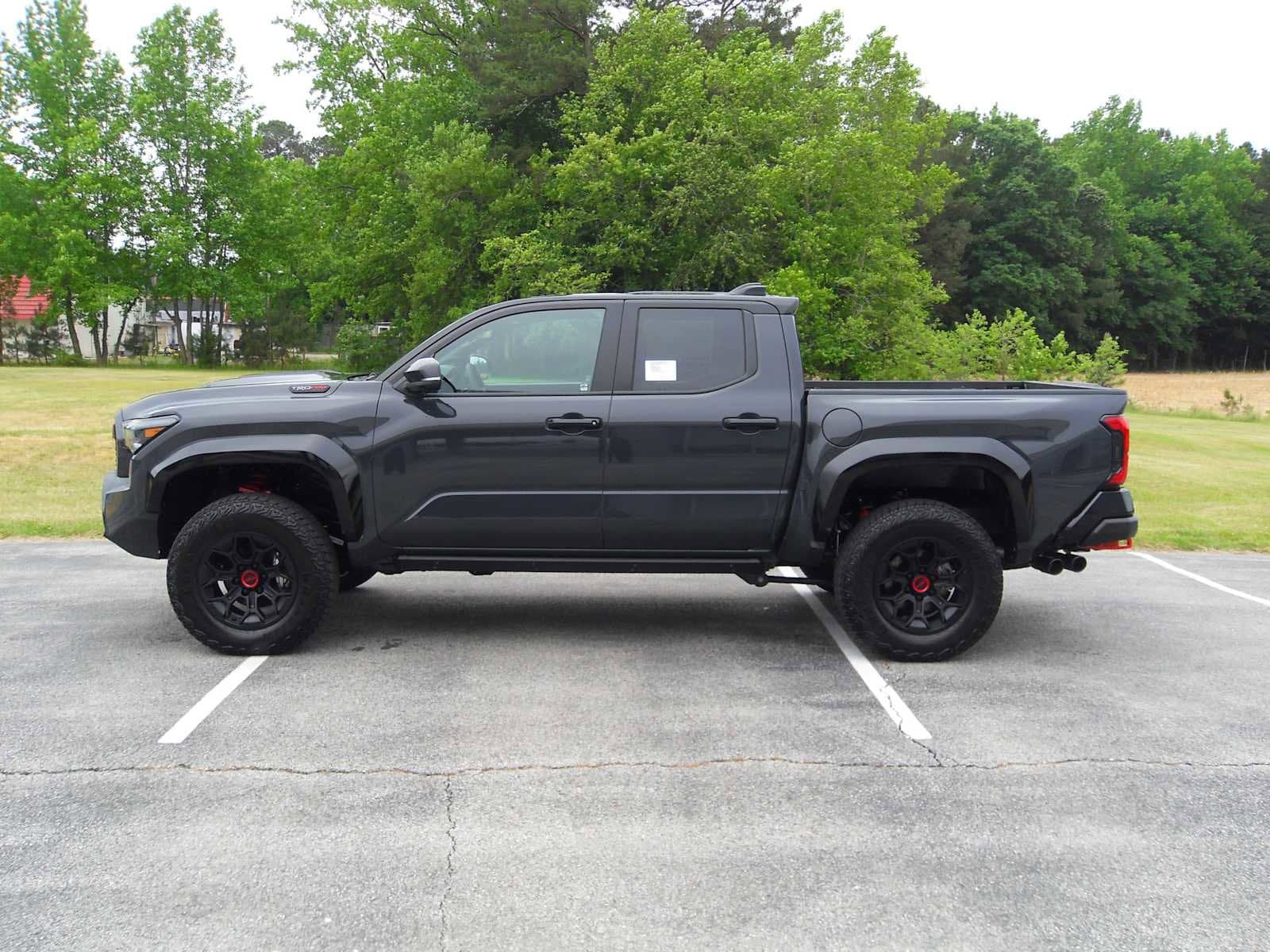 2026 Toyota Tacoma TRD Pro - Photo 2