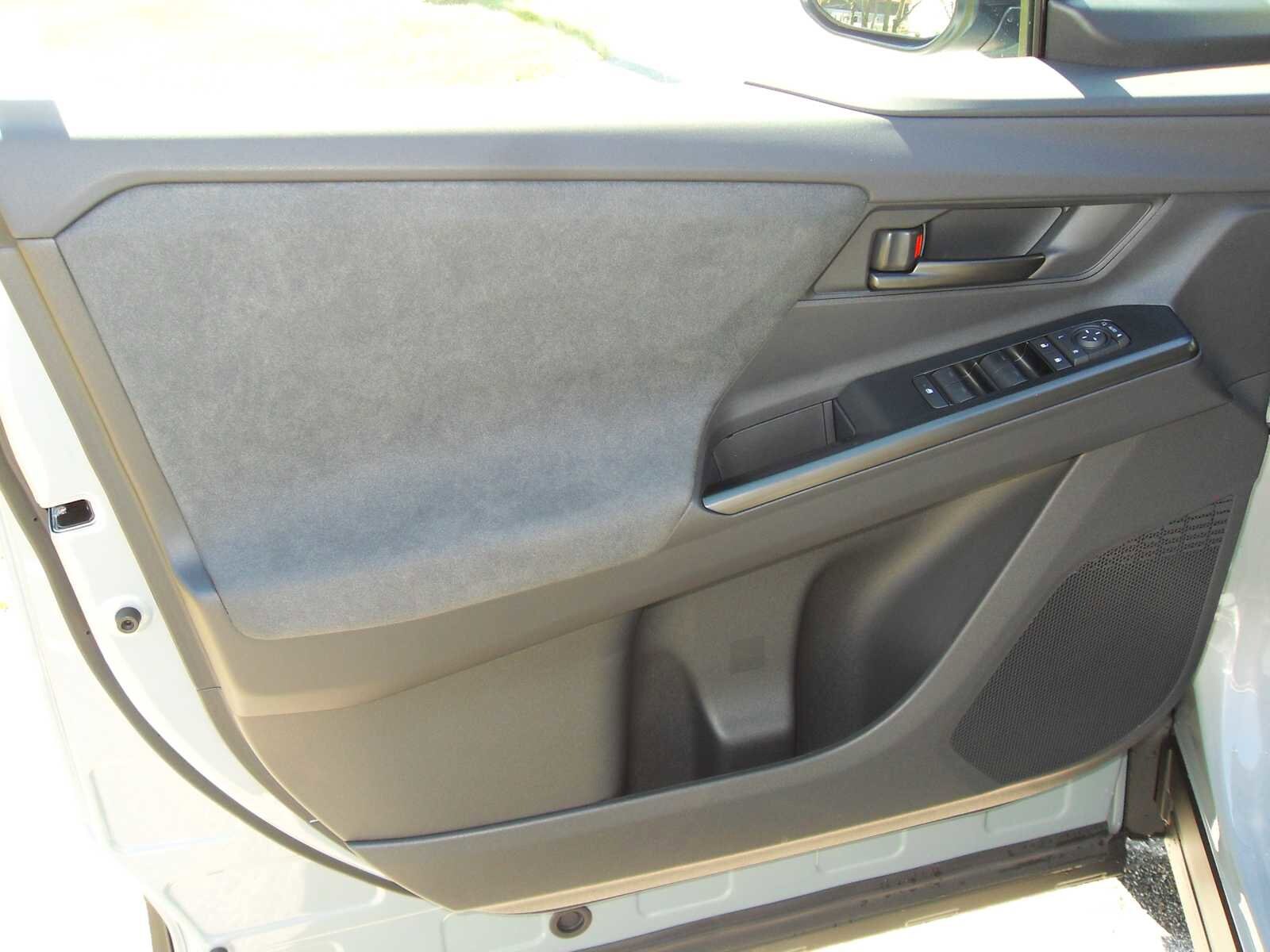 2026 Toyota C-HR SE - Photo 22