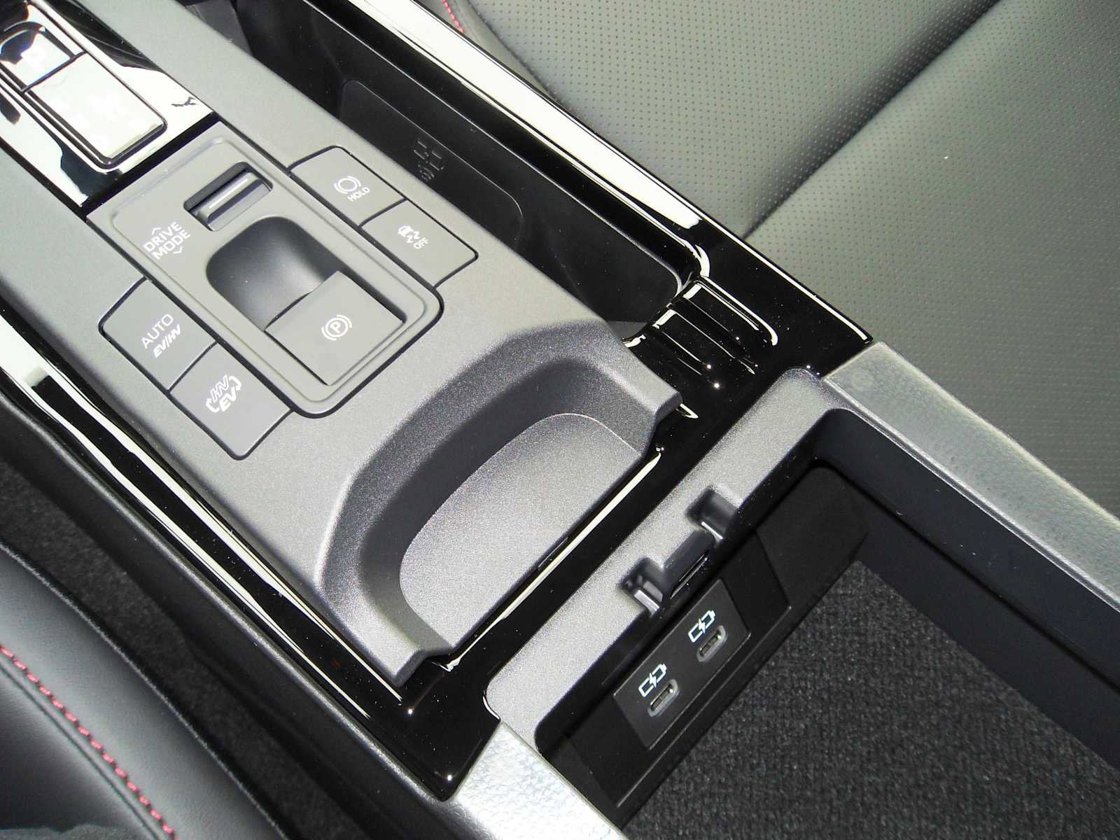 2026 Toyota Prius Plug-in Hybrid XSE - Photo 22