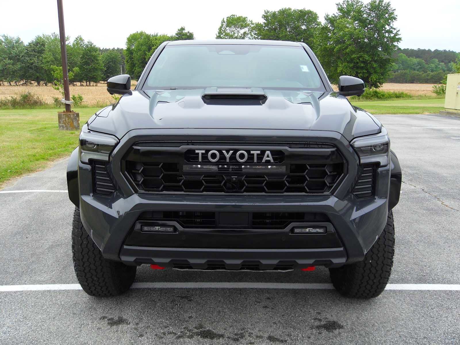 2026 Toyota Tacoma TRD Pro - Photo 8
