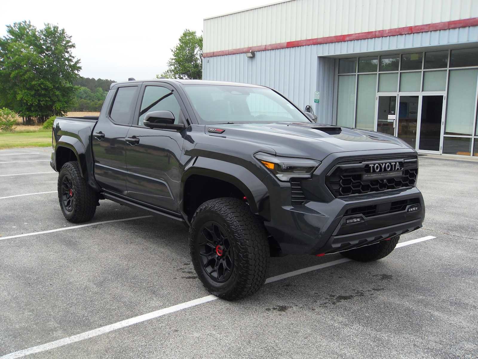 2026 Toyota Tacoma TRD Pro - Photo 7