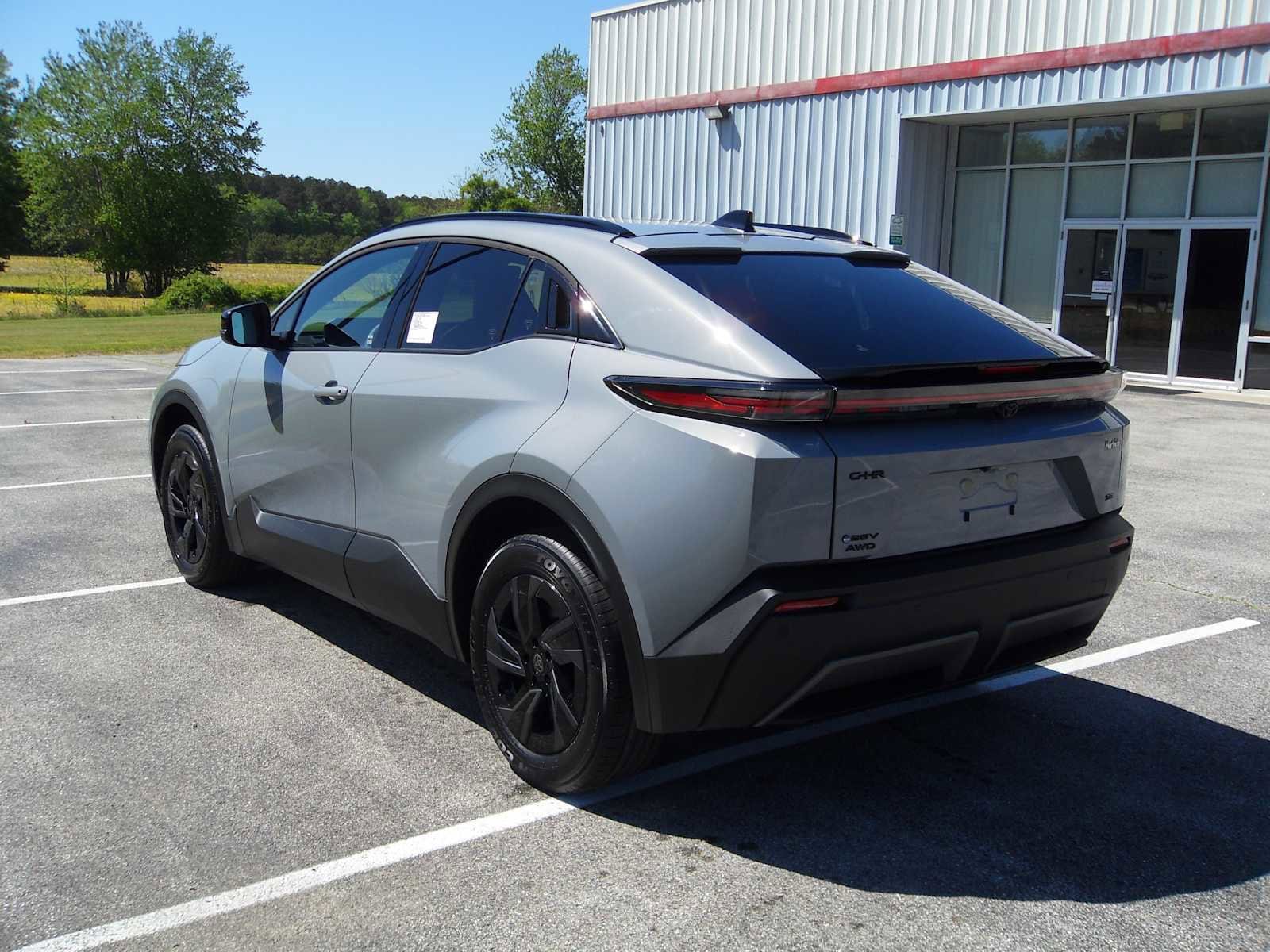 2026 Toyota C-HR SE - Photo 3