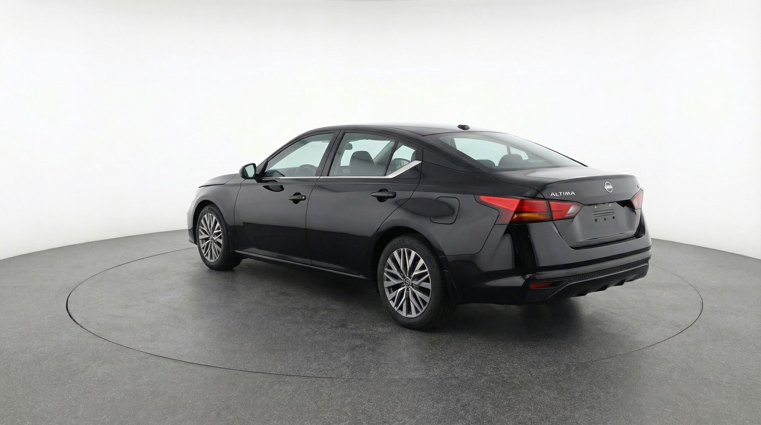 Thumbnail: 2025 Nissan Altima - 5