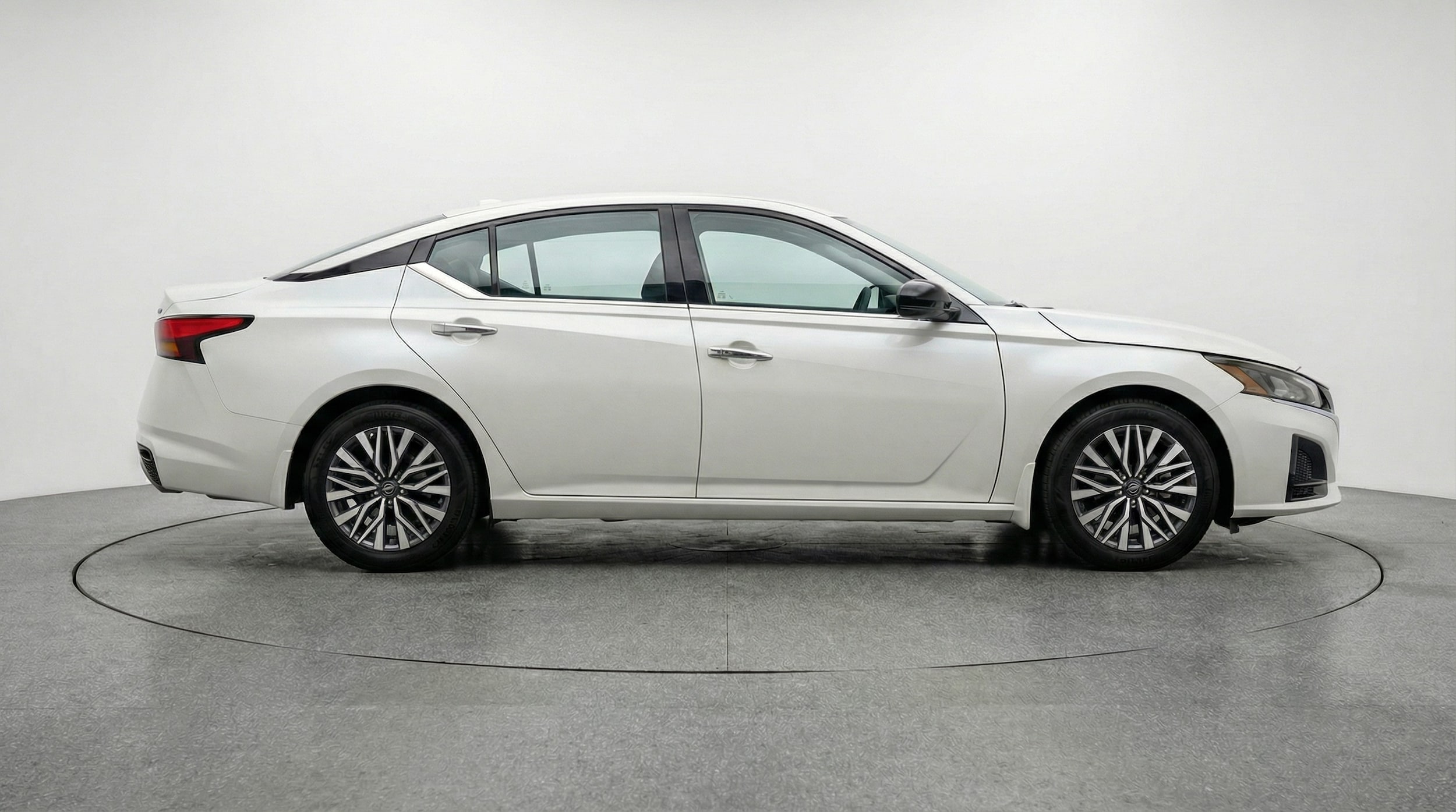 Thumbnail: 2025 Nissan Altima - 8