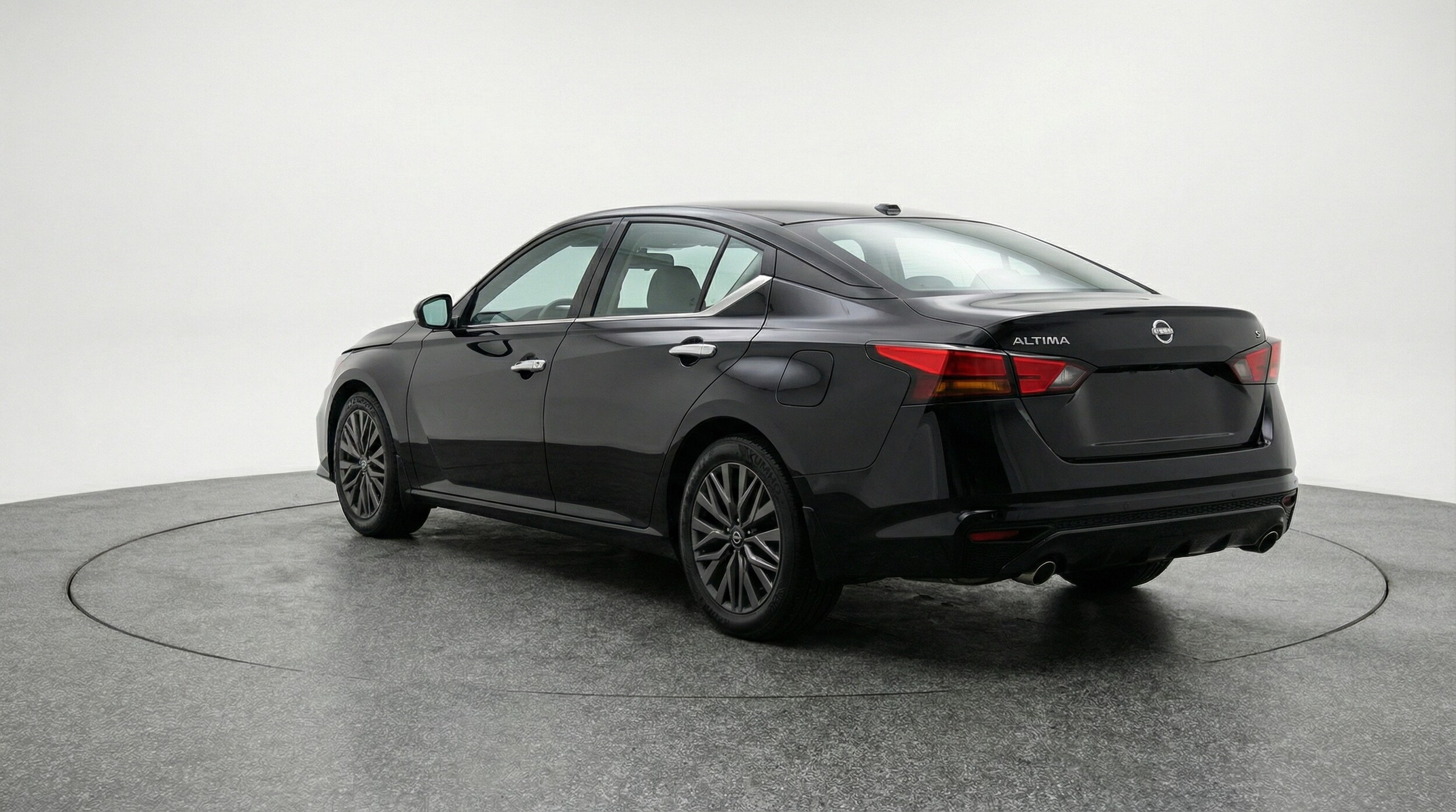 Thumbnail: 2025 Nissan Altima - 5