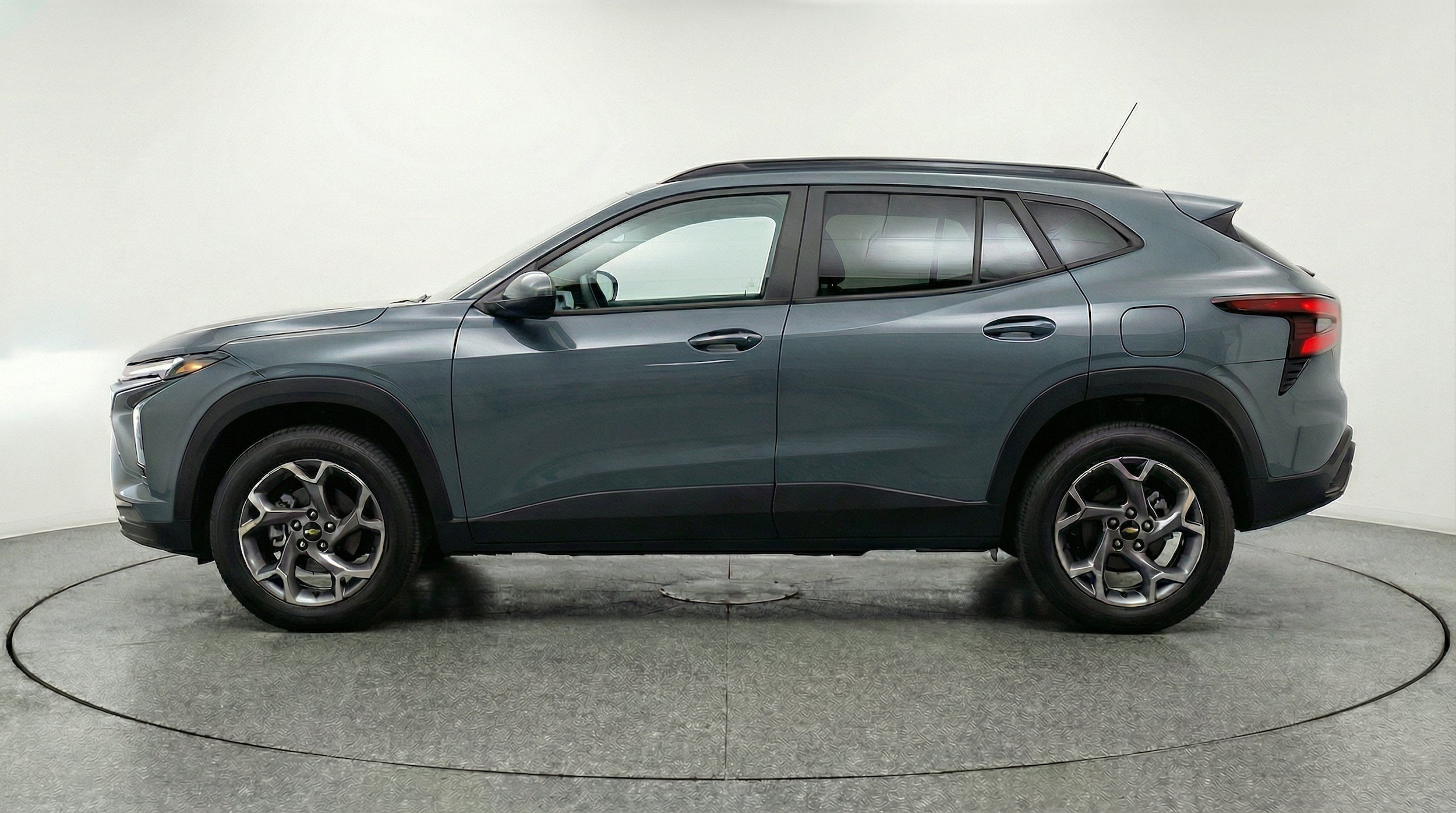 Thumbnail: 2025 Chevrolet Trax - 5