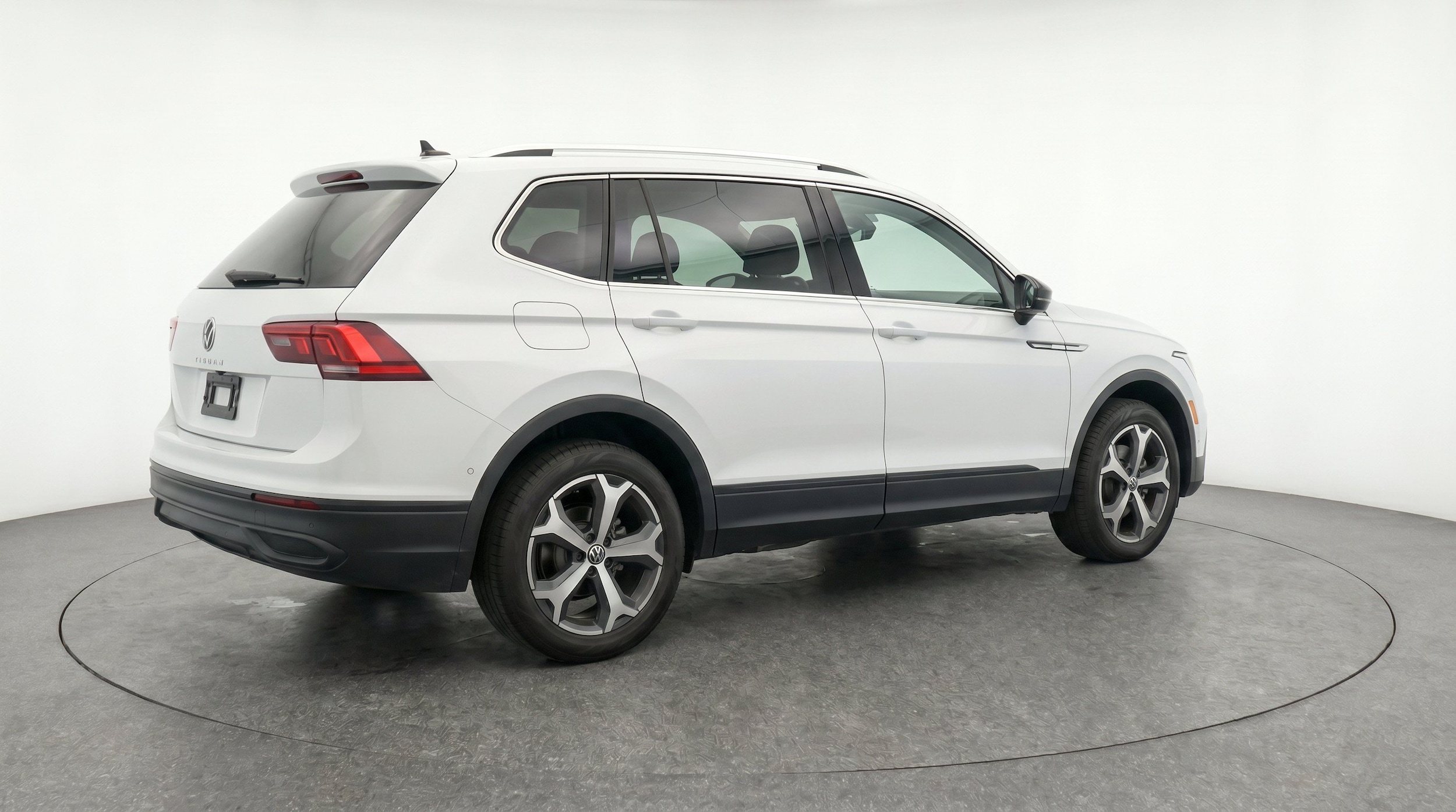Thumbnail: 2026 Volkswagen Tiguan - 9