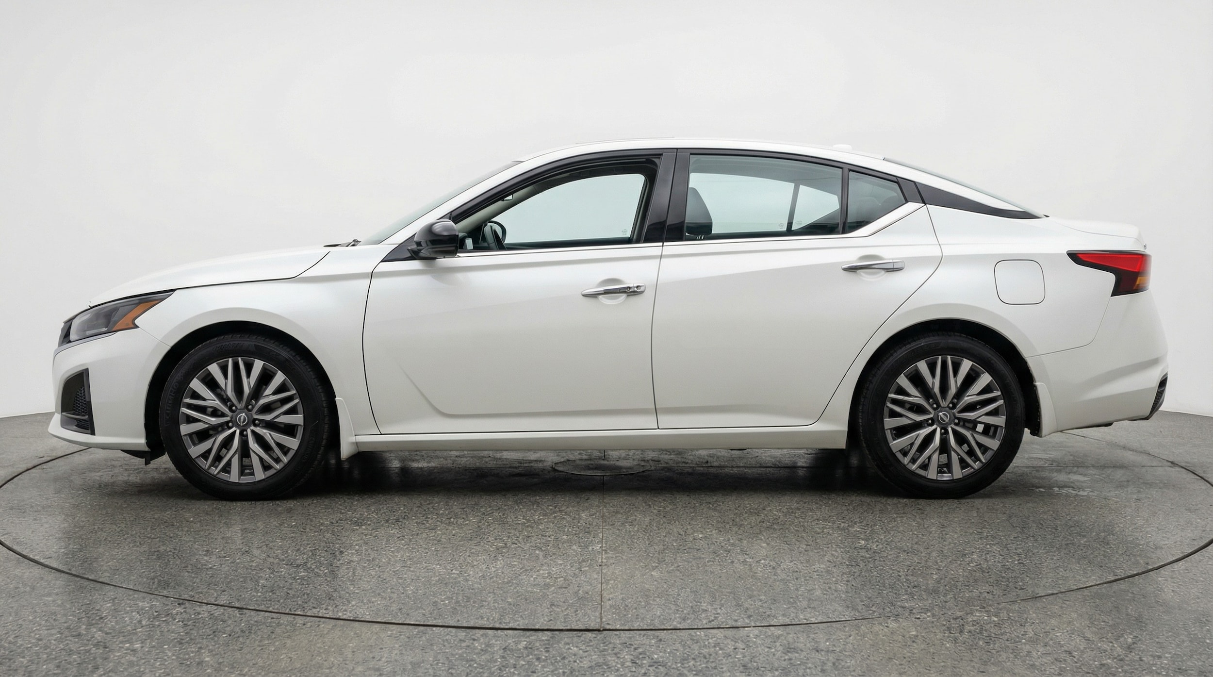 Thumbnail: 2025 Nissan Altima - 4