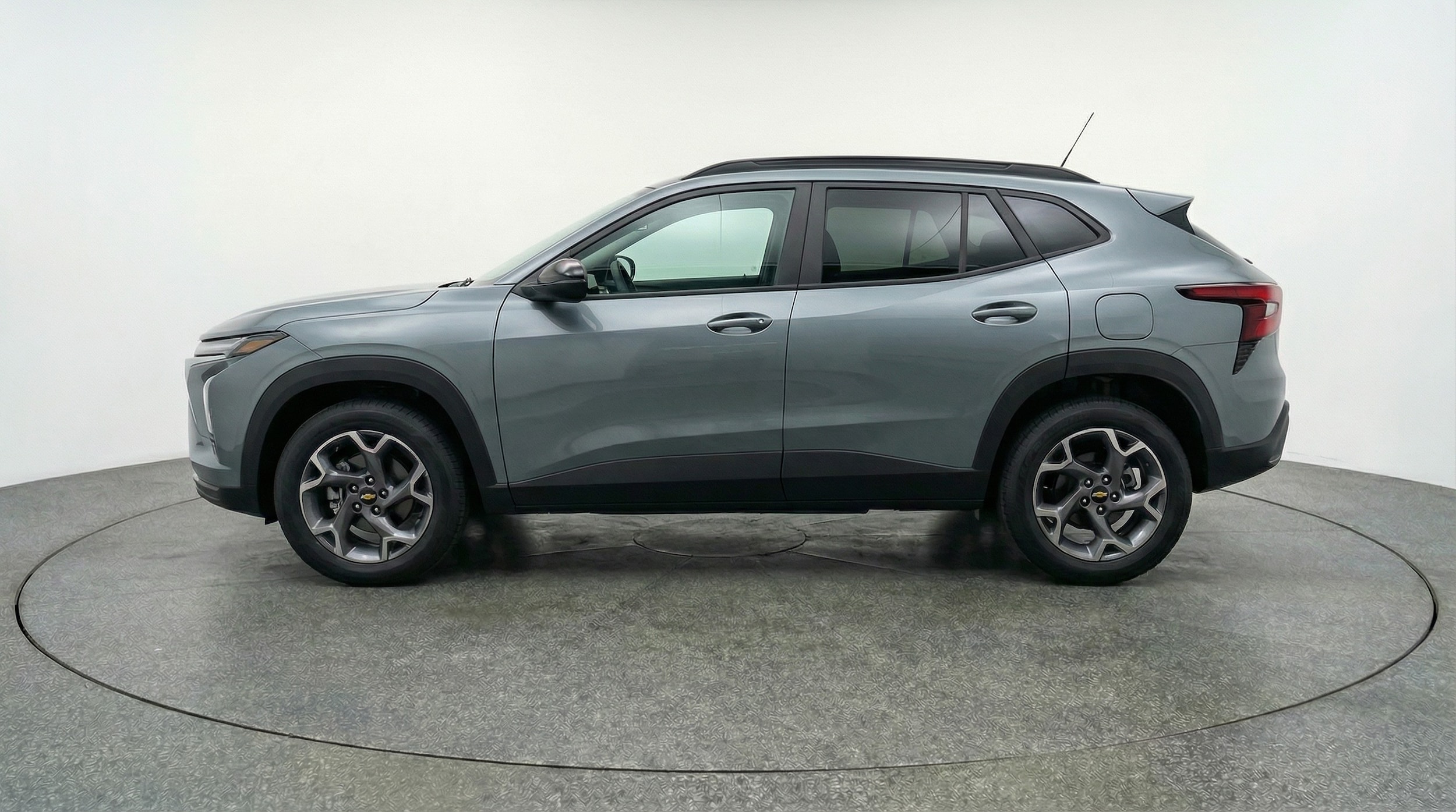 Thumbnail: 2025 Chevrolet Trax - 4