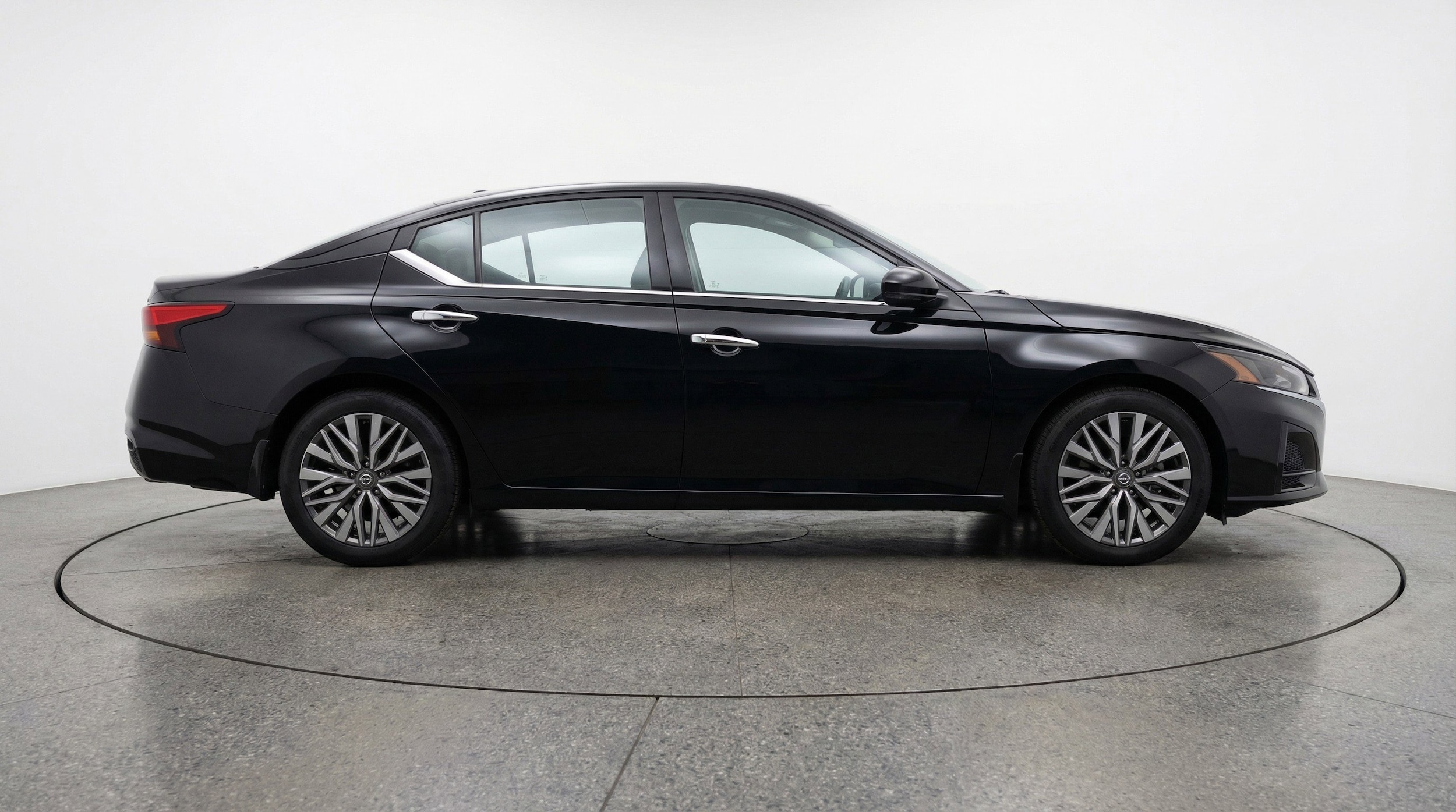 Thumbnail: 2025 Nissan Altima - 11