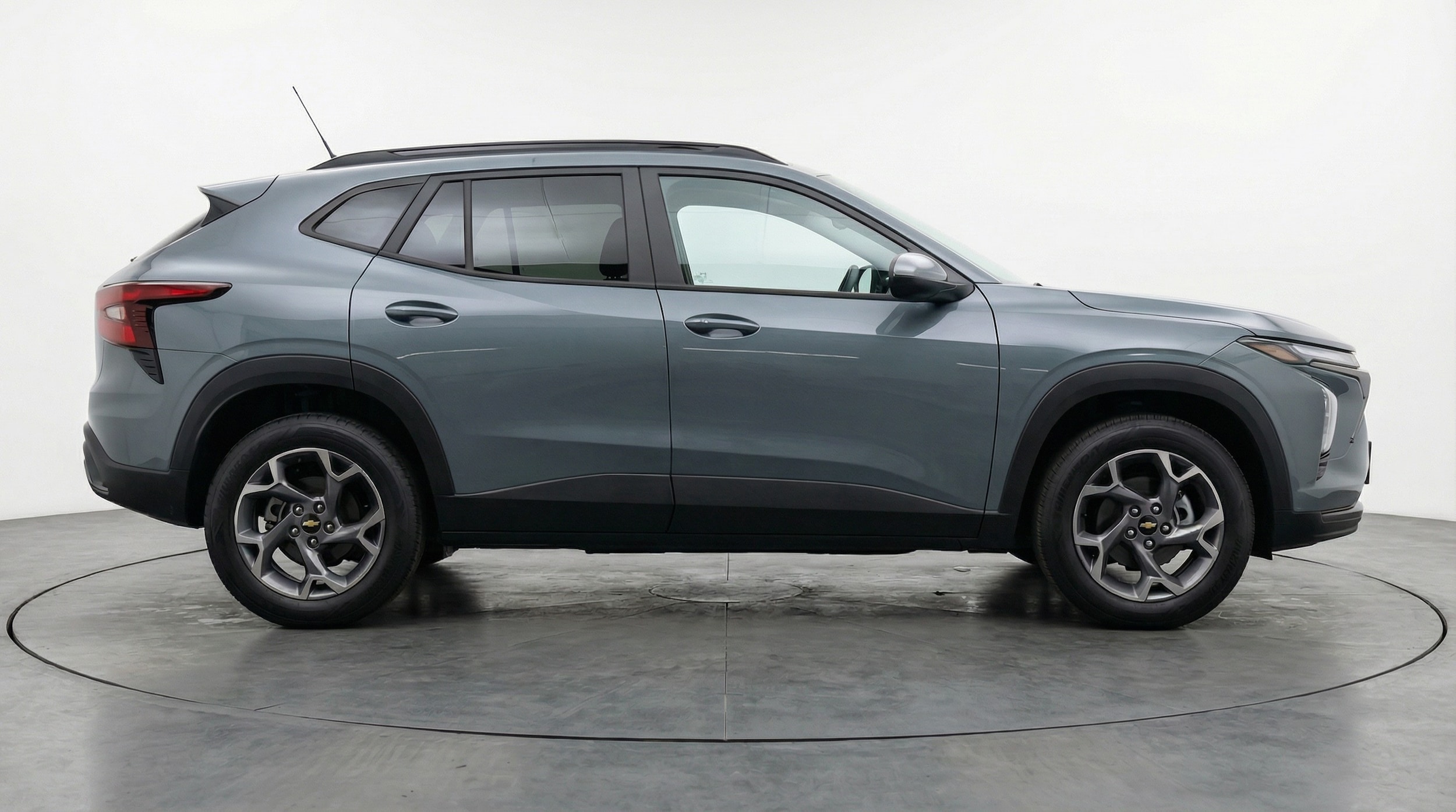 Thumbnail: 2025 Chevrolet Trax - 8