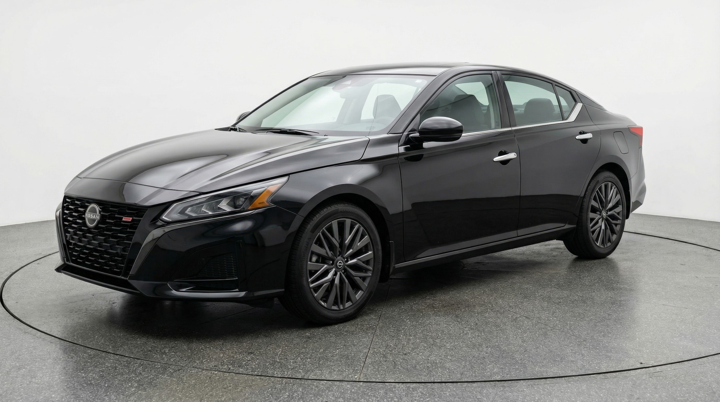 Thumbnail: 2025 Nissan Altima - 3