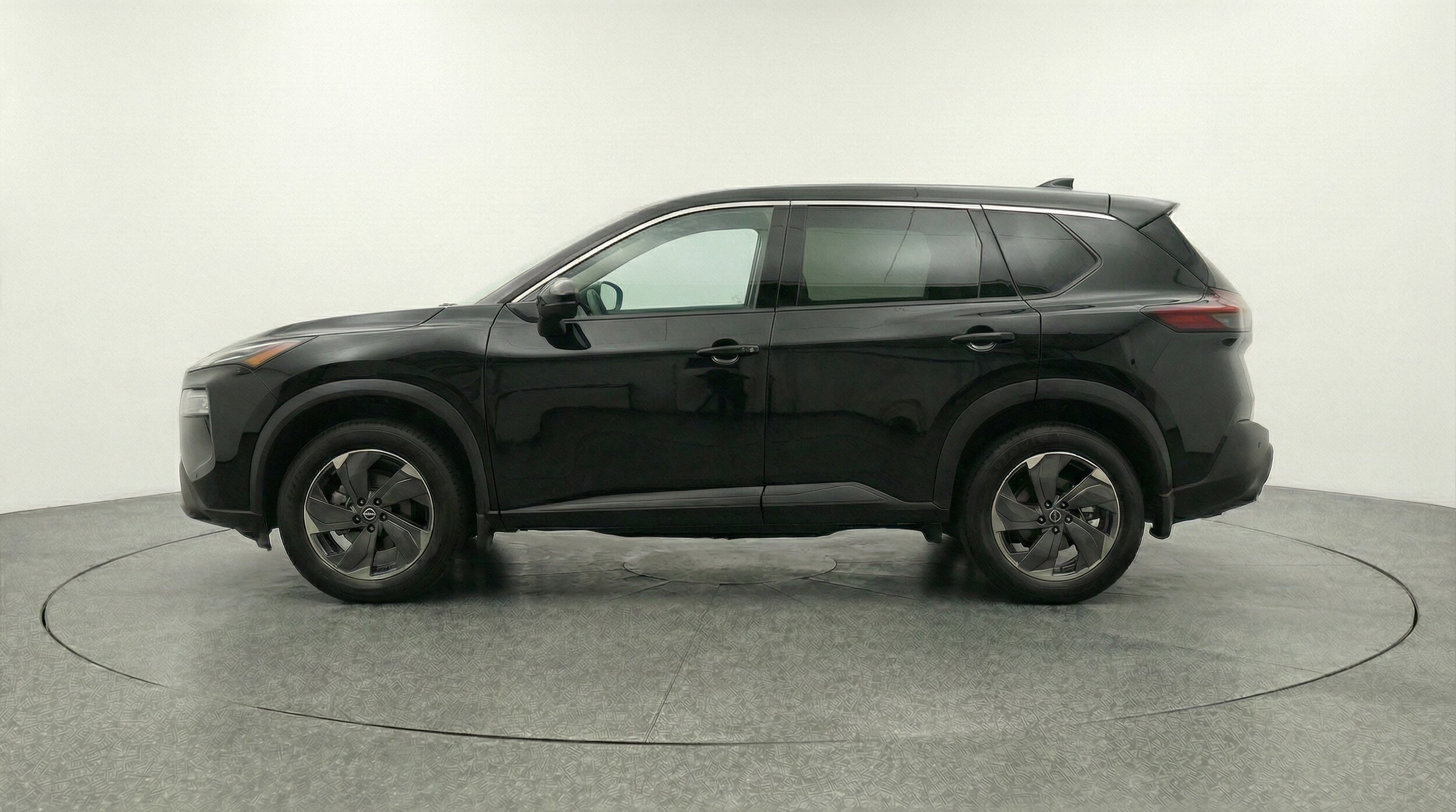 Thumbnail: 2025 Nissan Rogue - 4