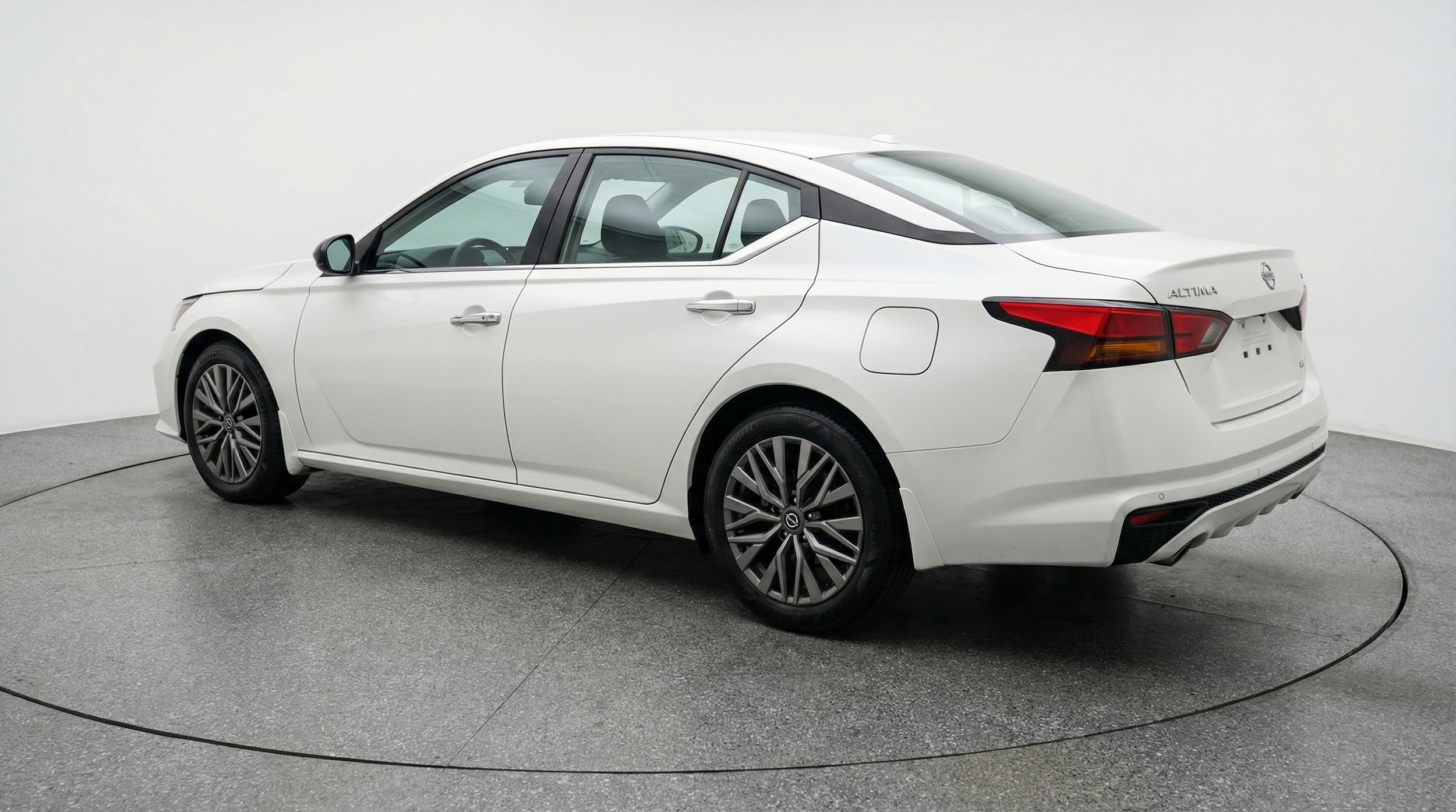 Thumbnail: 2025 Nissan Altima - 5