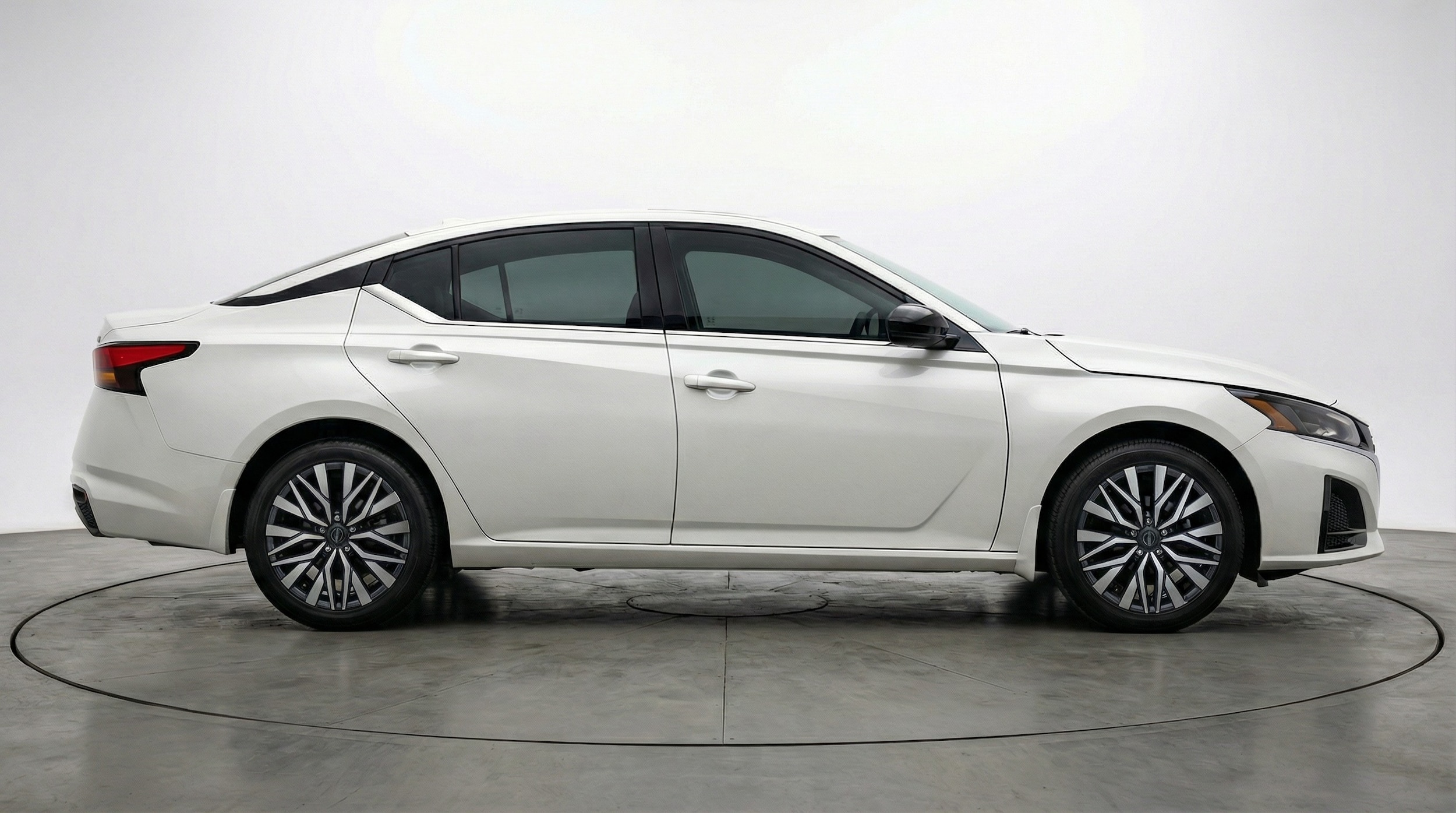 Thumbnail: 2025 Nissan Altima - 8