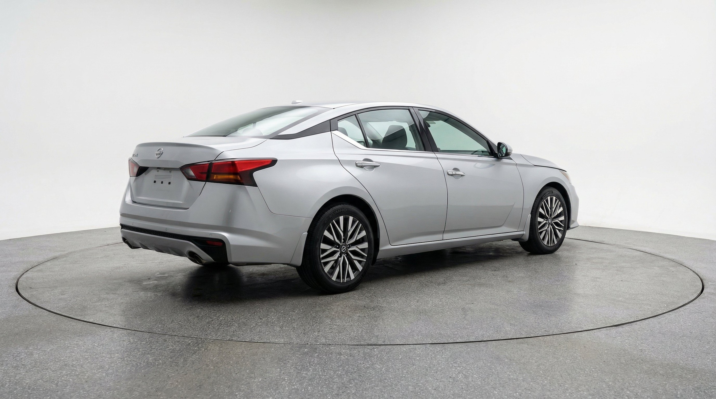 Thumbnail: 2025 Nissan Altima - 9